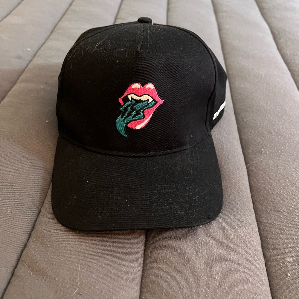 DARC Sport Love Kills strap back hat
